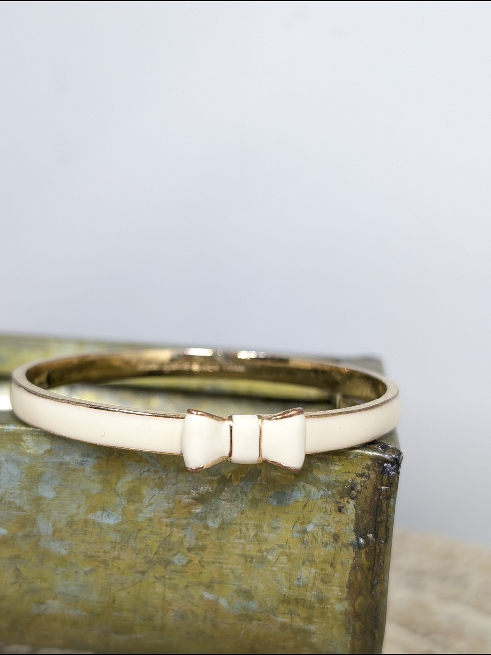 Kate Spade Cream Gold Enamel Bow Bangle Bracelet Romantic Coquettecore - Picture 13 of 13